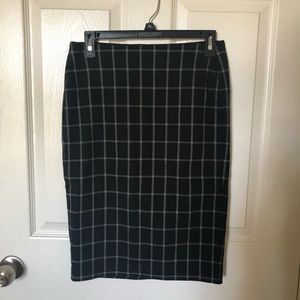 High waisted pencil skirt